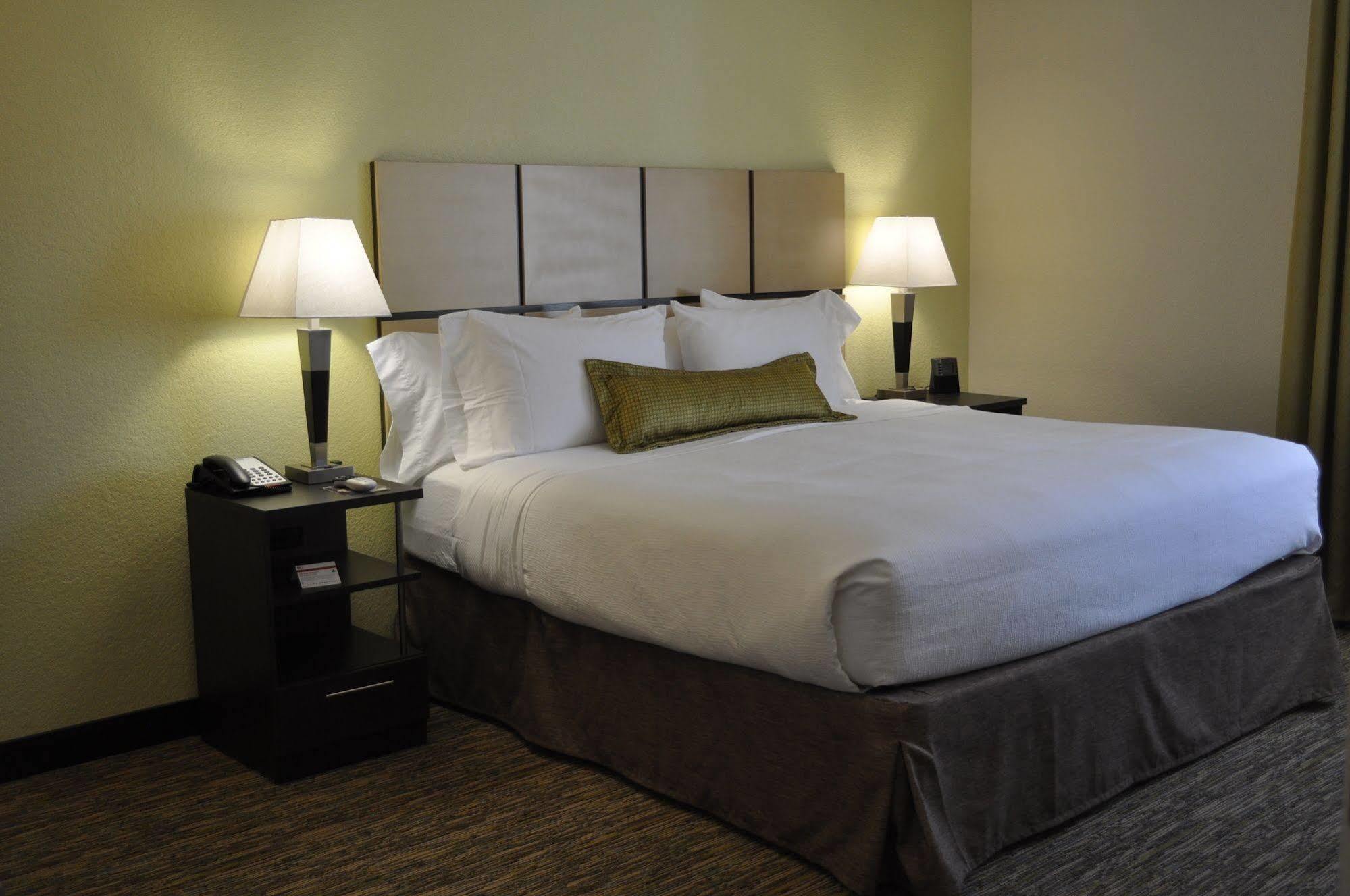 Candlewood Suites Bay City By Ihg Kültér fotó